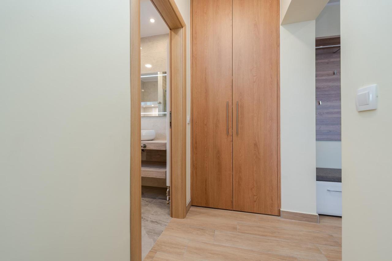 Apartments Bracic Spa Sukošan エクステリア 写真